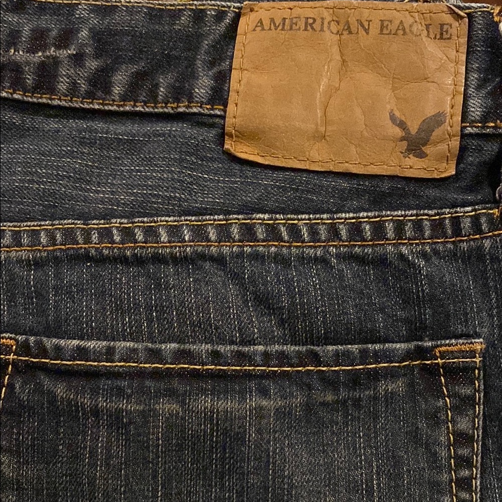 American Eagle Outfitters Blue Jeans with Classic Indigo Wash